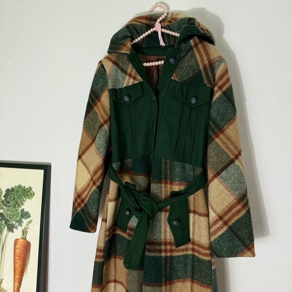 Vintage wintergreen and tan plaid midi coat - Picture 3 of 16